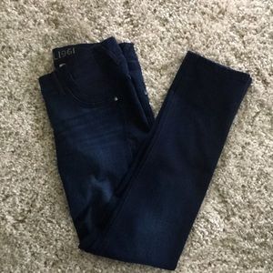 Maternity mid-rise cigarette